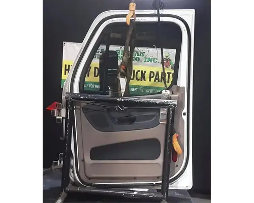 FREIGHTLINER Cascadia 125 Door Assembly, Front