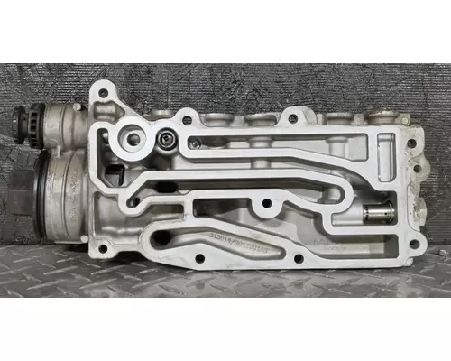 FREIGHTLINER Cascadia 125 Engine Parts, Misc.