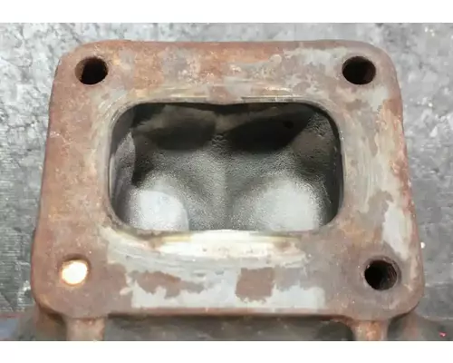FREIGHTLINER Cascadia 125 Exhaust Manifold