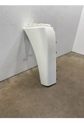 FREIGHTLINER Cascadia 125 Fender Extension