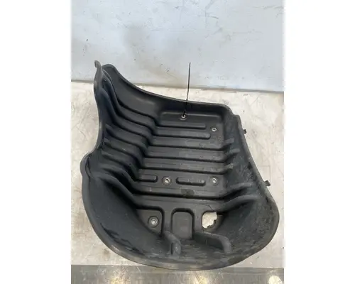 FREIGHTLINER Cascadia 125 Fender Extension