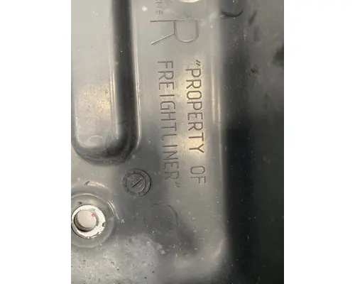 FREIGHTLINER Cascadia 125 Fender Extension