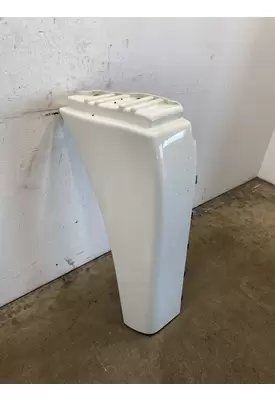 FREIGHTLINER Cascadia 125 Fender Extension