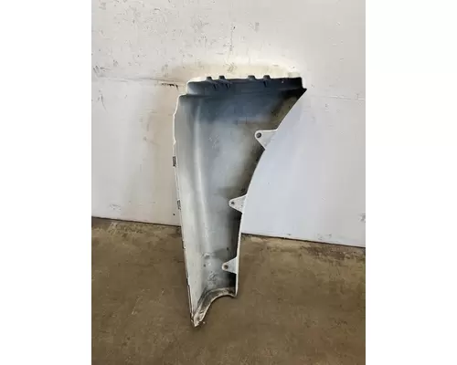 FREIGHTLINER Cascadia 125 Fender Extension