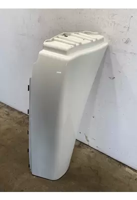 FREIGHTLINER Cascadia 125 Fender Extension