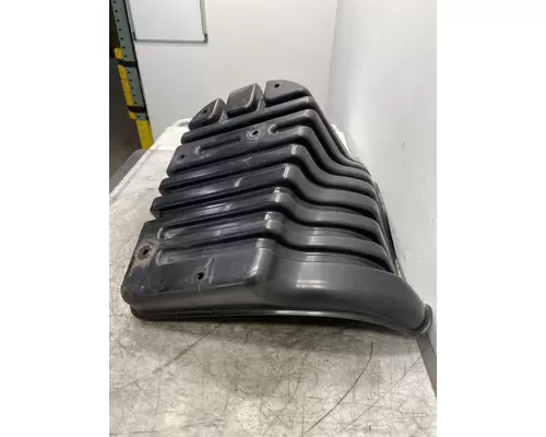 FREIGHTLINER Cascadia 125 Fender Extension