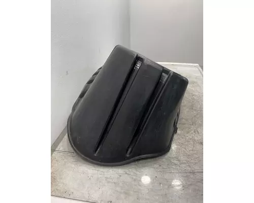 FREIGHTLINER Cascadia 125 Fender Extension