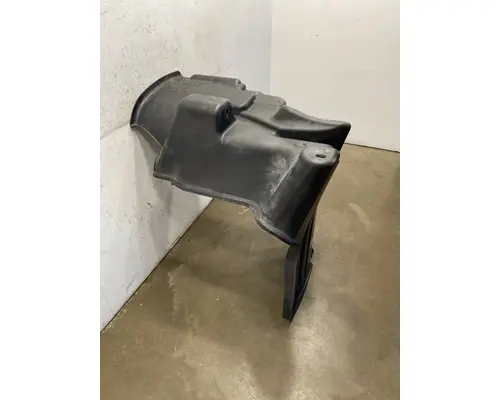 FREIGHTLINER Cascadia 125 Fender Extension