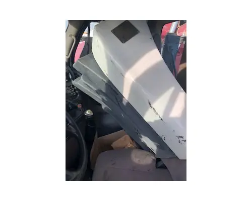 FREIGHTLINER Cascadia 125 Fender Extension