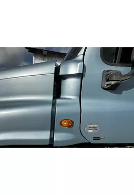 FREIGHTLINER Cascadia 125 Fender Extension