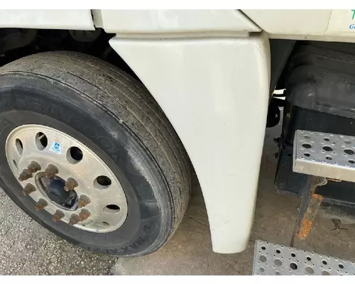 FREIGHTLINER Cascadia 125 Fender Extension