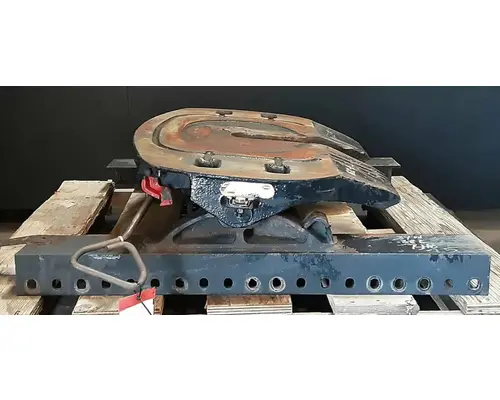 FREIGHTLINER Cascadia 125 Fifth Wheel