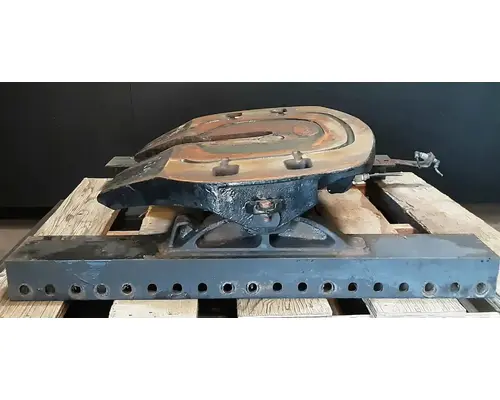 FREIGHTLINER Cascadia 125 Fifth Wheel