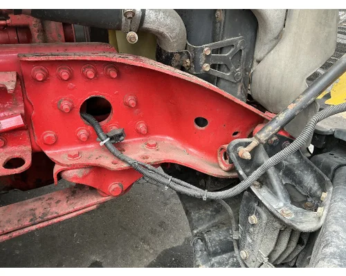 FREIGHTLINER Cascadia 125 Frame Horn