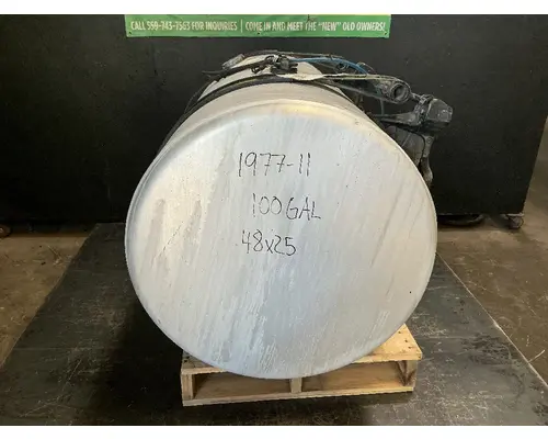 FREIGHTLINER Cascadia 125 Fuel Tank