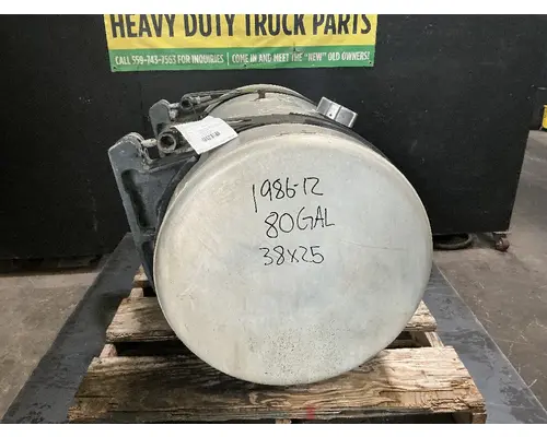 FREIGHTLINER Cascadia 125 Fuel Tank