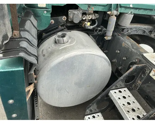 FREIGHTLINER Cascadia 125 Fuel Tank