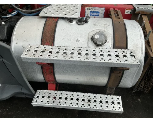 FREIGHTLINER Cascadia 125 Fuel Tank