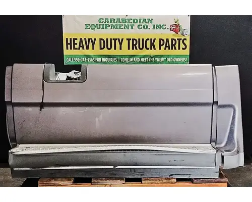 FREIGHTLINER Cascadia 125 Fuel Tank