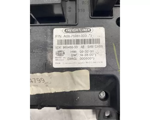 FREIGHTLINER Cascadia 125 Fuse Box