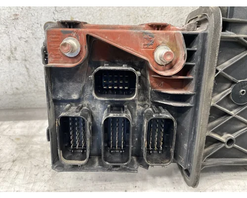 FREIGHTLINER Cascadia 125 Fuse Box