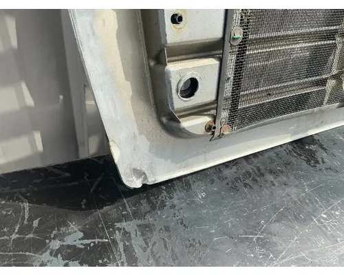 FREIGHTLINER Cascadia 125 Grille