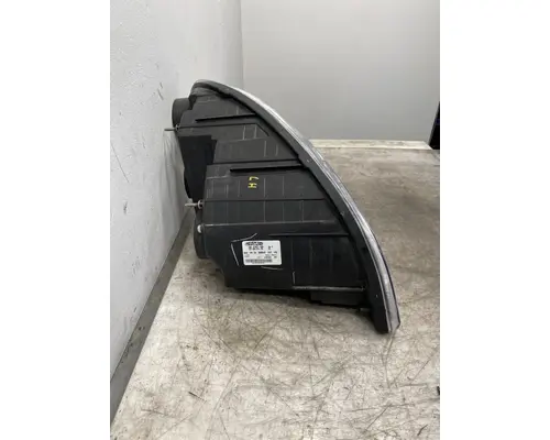 FREIGHTLINER Cascadia 125 Headlamp Assembly