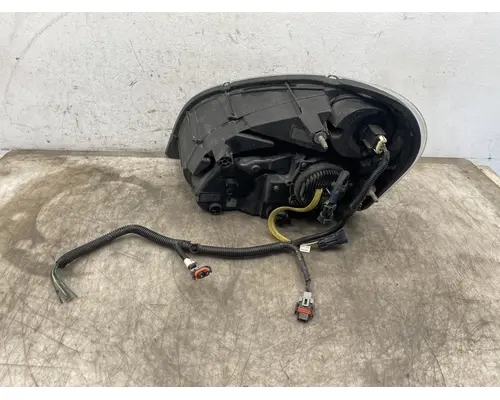FREIGHTLINER Cascadia 125 Headlamp Assembly