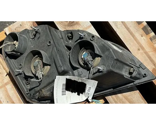 FREIGHTLINER Cascadia 125 Headlamp Assembly