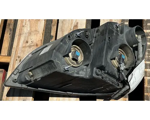 FREIGHTLINER Cascadia 125 Headlamp Assembly