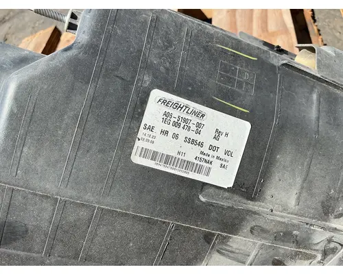 FREIGHTLINER Cascadia 125 Headlamp Assembly