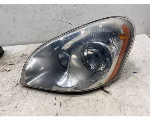 FREIGHTLINER Cascadia 125 Headlight