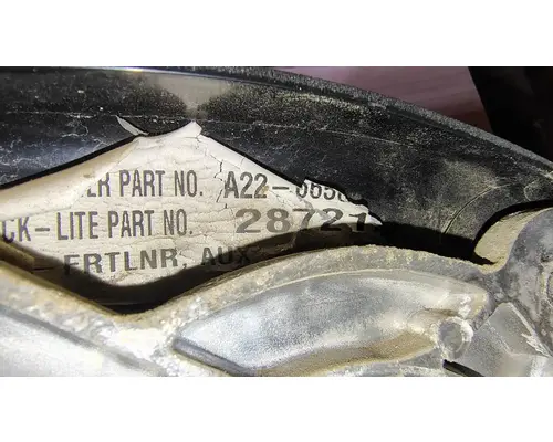 FREIGHTLINER Cascadia 125 Hood Mirror