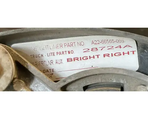 FREIGHTLINER Cascadia 125 Hood Mirror