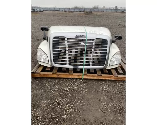 FREIGHTLINER Cascadia 125 Hood