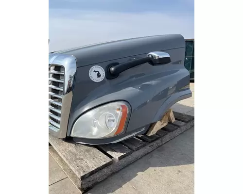 FREIGHTLINER Cascadia 125 Hood