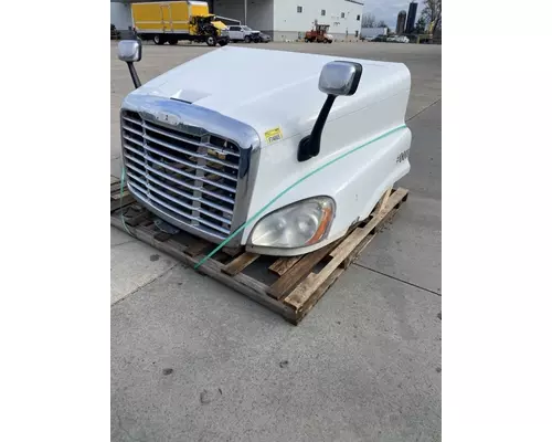 FREIGHTLINER Cascadia 125 Hood