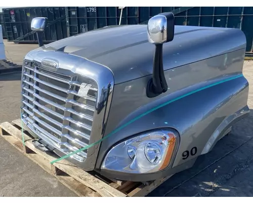 FREIGHTLINER Cascadia 125 Hood