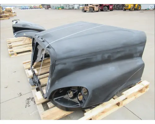 FREIGHTLINER Cascadia 125 Hood