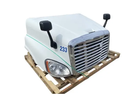 FREIGHTLINER Cascadia 125 Hood