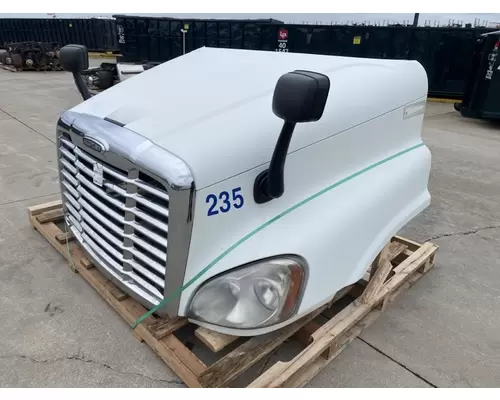 FREIGHTLINER Cascadia 125 Hood