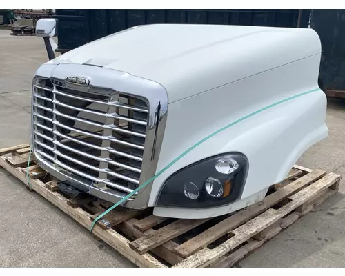 FREIGHTLINER Cascadia 125 Hood