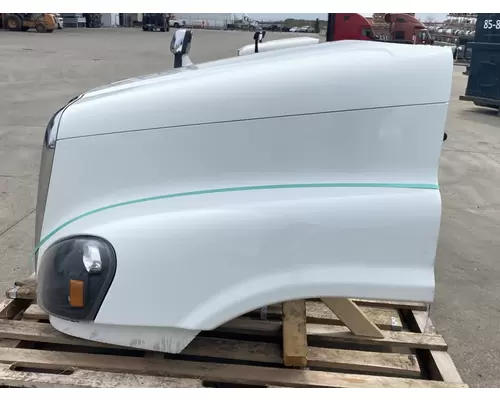 FREIGHTLINER Cascadia 125 Hood