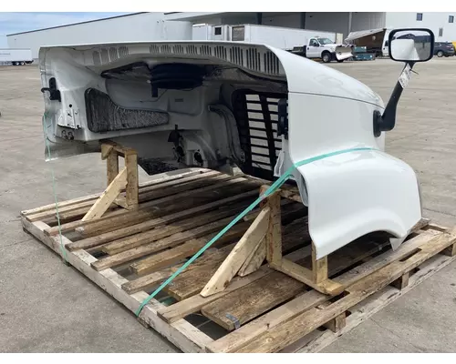 FREIGHTLINER Cascadia 125 Hood