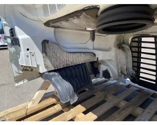 FREIGHTLINER Cascadia 125 Hood