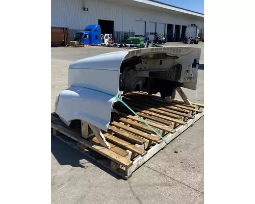 FREIGHTLINER Cascadia 125 Hood