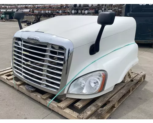 FREIGHTLINER Cascadia 125 Hood