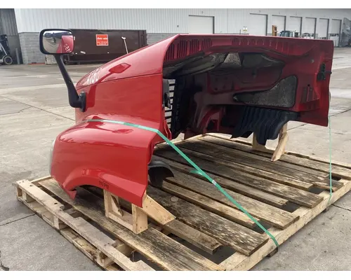 FREIGHTLINER Cascadia 125 Hood