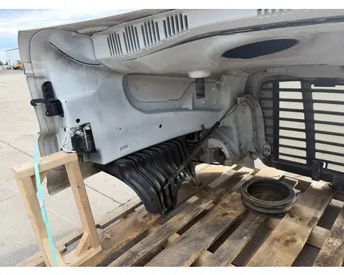 FREIGHTLINER Cascadia 125 Hood