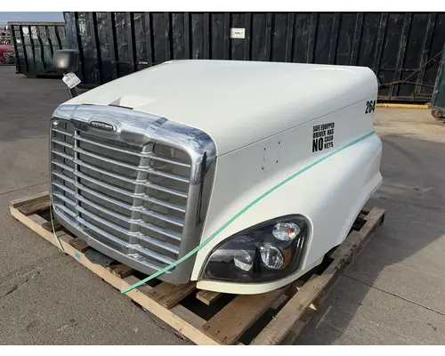 FREIGHTLINER Cascadia 125 Hood